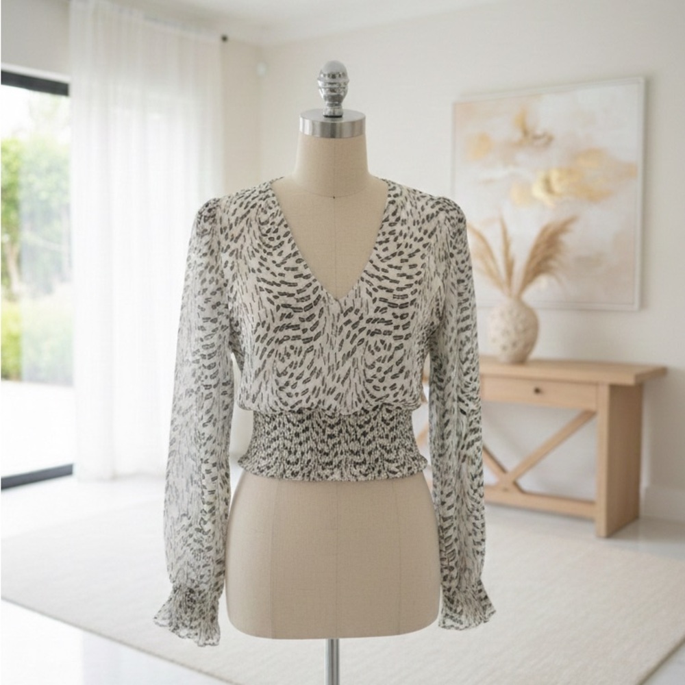 Ramy Brook Black and White metallic Printed V-Neck Smocked Waist top - Picture 2 of 6
